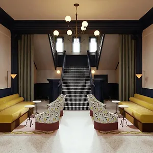 4* Hotel Marqueen